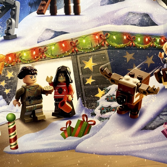 LEGO 75366 Star Wars 2023 Advent Calendar New Sealed Box Includes 9 Minifigures - Picture 4 of 15